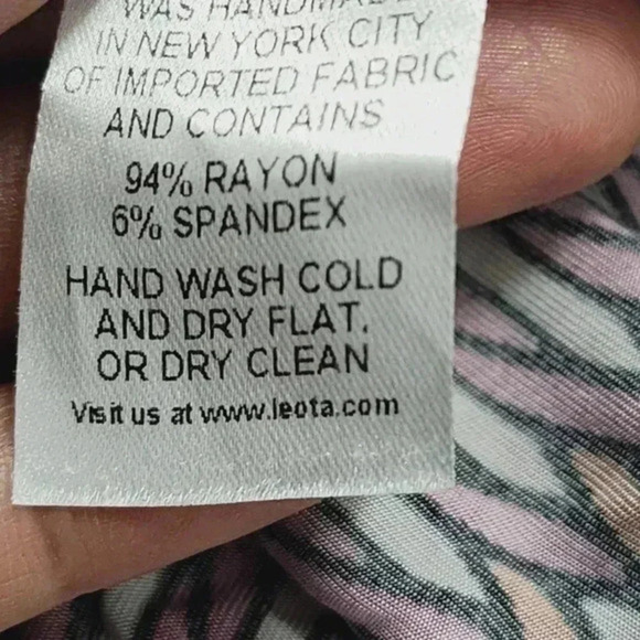 Leota Wrap Cap Sleeve Printed Women's Knee Dress Stretched 4X - Picture 8 of 9